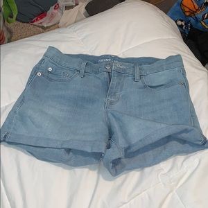 Old navy light boyfriend jean